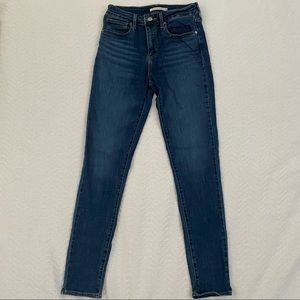 Women’s Levi’s Denim Jeans